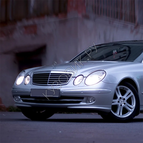 Бампер передний в цвет кузова Mercedes E-Class W211 (2002-2006) с омывателем